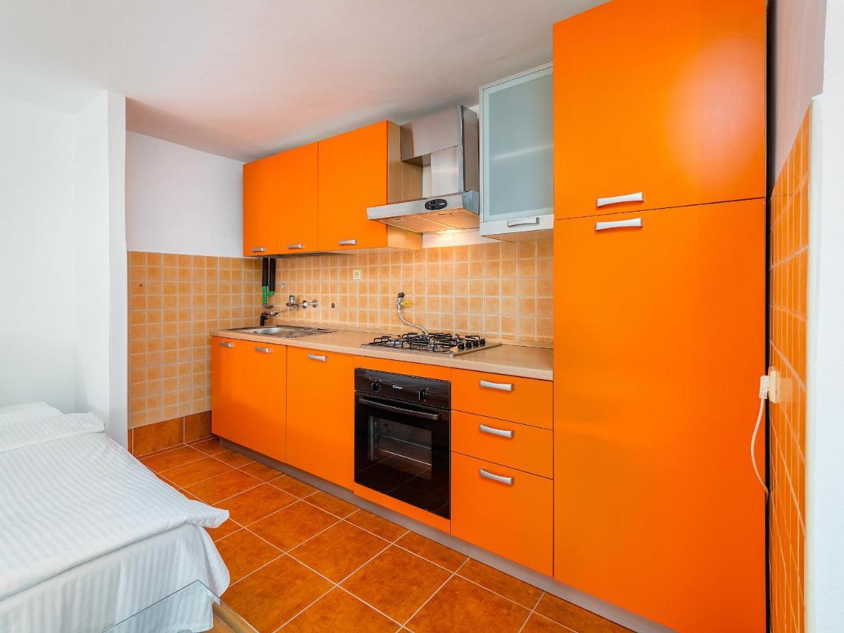 Studio Apartment "Kalina" 550 M From Sea Rijeka Ngoại thất bức ảnh