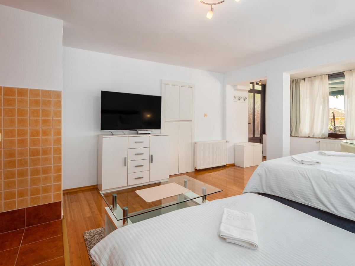 Studio Apartment "Kalina" 550 M From Sea Rijeka Ngoại thất bức ảnh